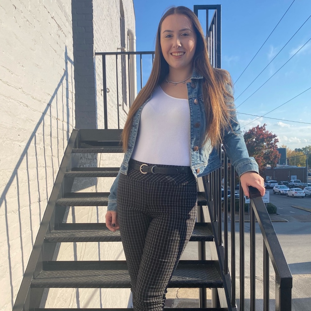 Meet your Posher, Amanda